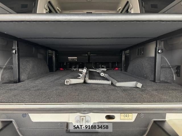 Nissan NV350 Caravan 2014-12 7223168-11
