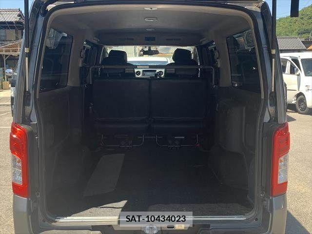 Nissan NV350 Caravan 2021-08 7223180-10