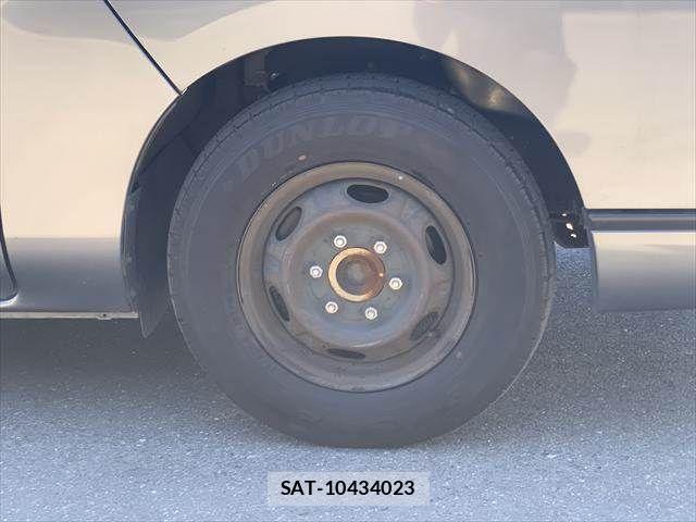 Nissan NV350 Caravan 2021-08 7223180-14