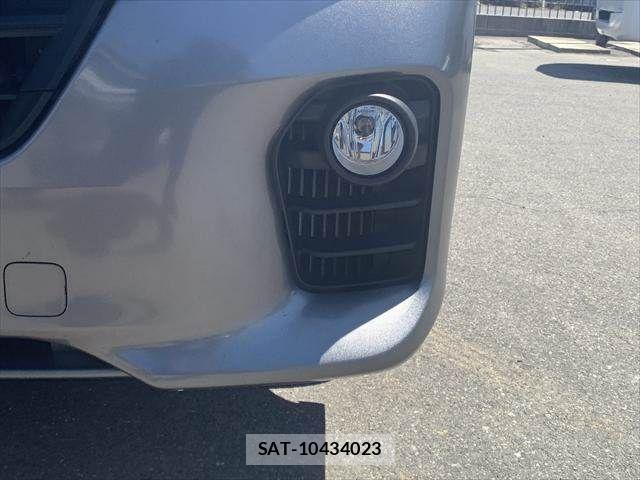 Nissan NV350 Caravan 2021-08 7223180-24