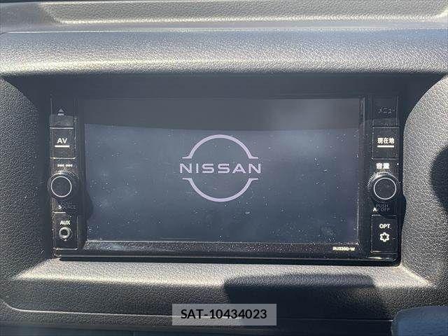 Nissan NV350 Caravan 2021-08 7223180-3