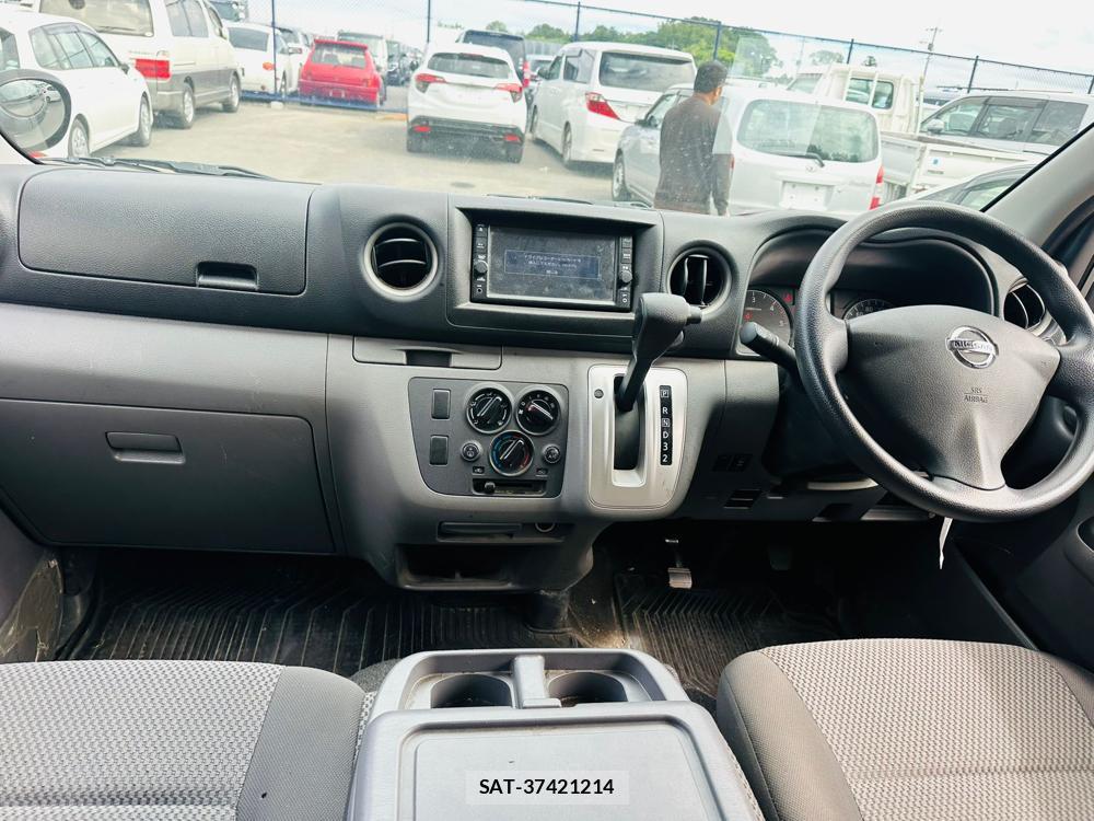 Nissan NV350 Caravan 2020 7193919-12