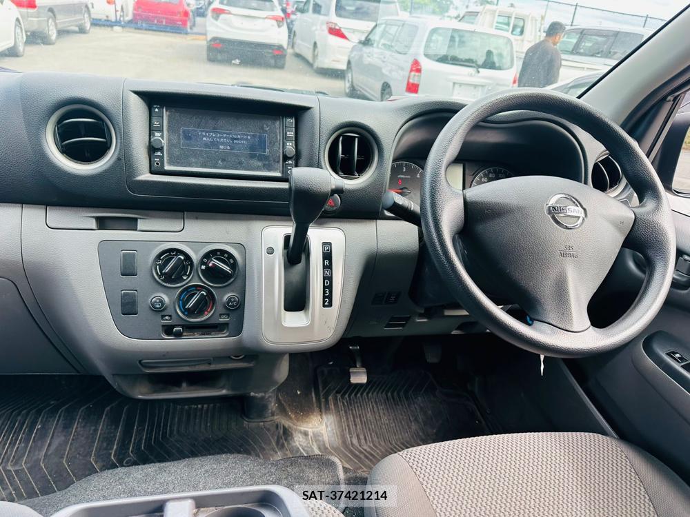 Nissan NV350 Caravan 2020 7193919-13