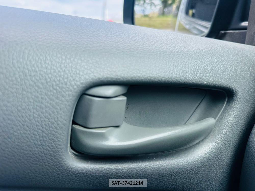 Nissan NV350 Caravan 2020 7193919-22