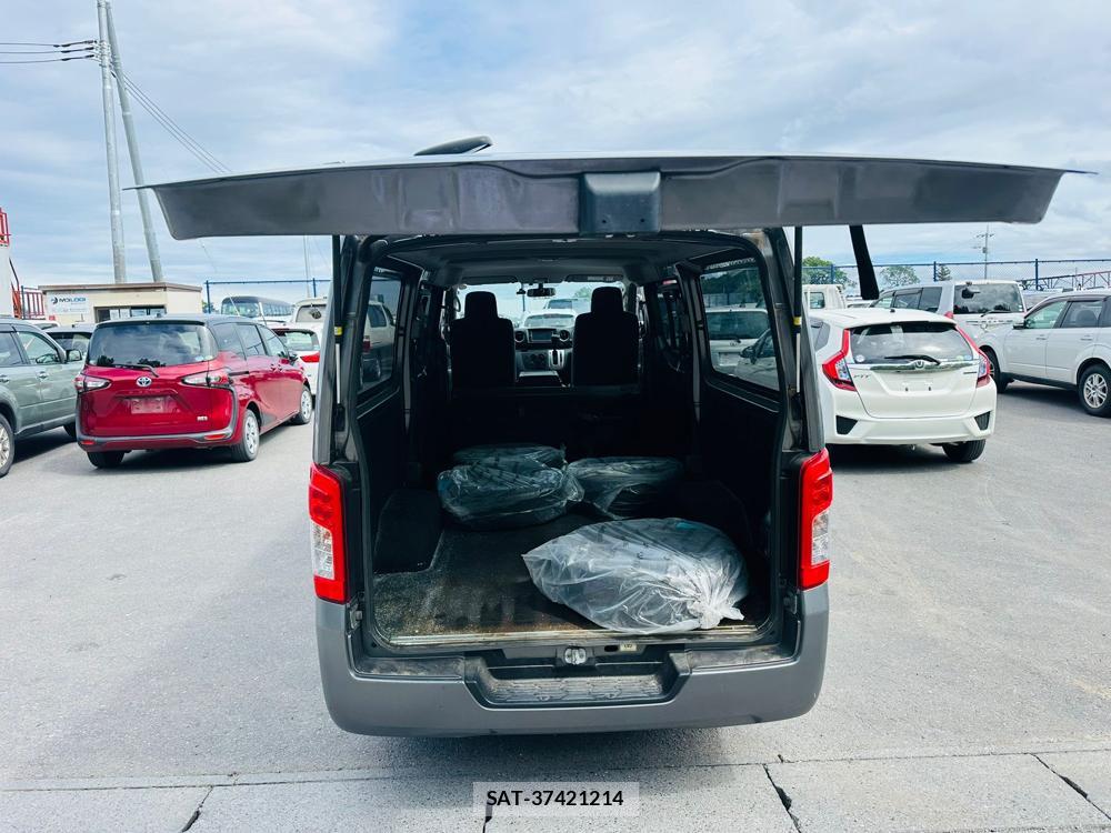 Nissan NV350 Caravan 2020 7193919-26