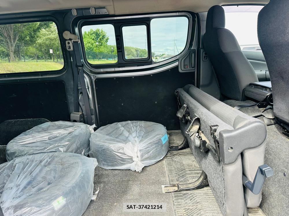 Nissan NV350 Caravan 2020 7193919-8
