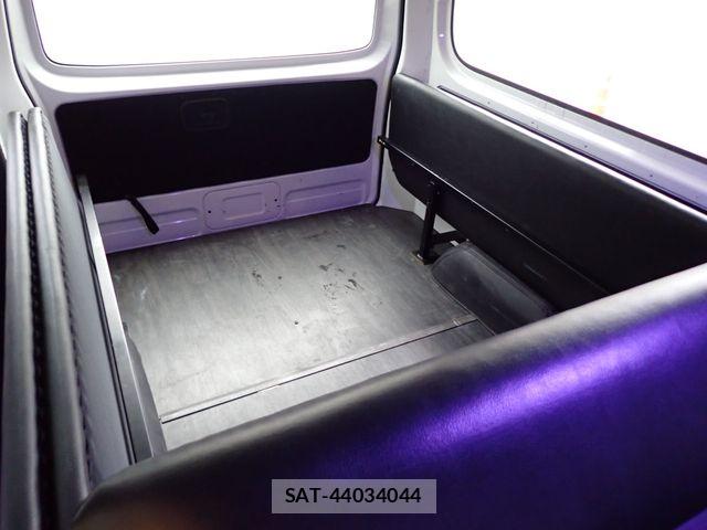 Nissan NV350 Caravan 2015-05 7251820-16