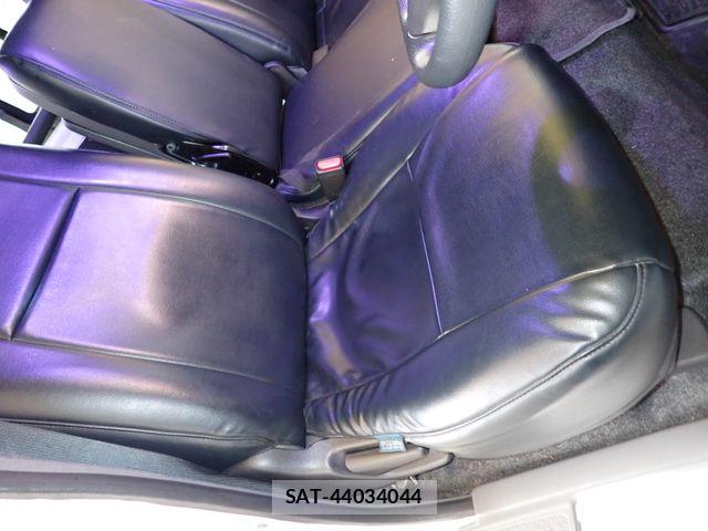 Nissan NV350 Caravan 2015-05 7251820-17
