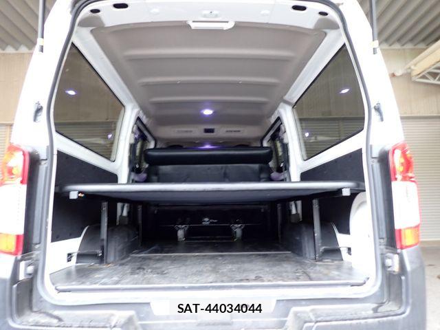 Nissan NV350 Caravan 2015-05 7251820-22