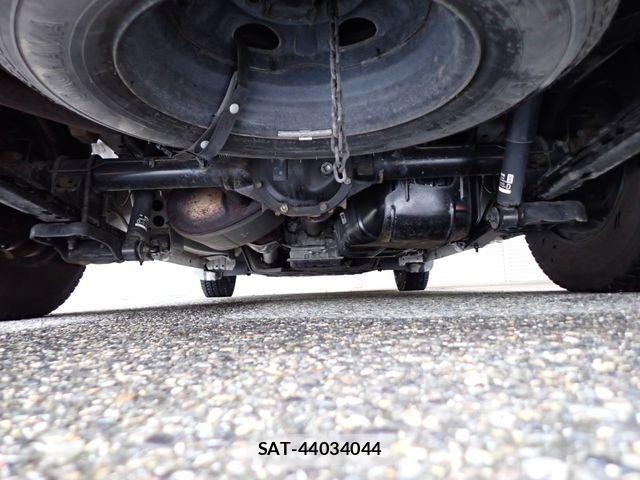 Nissan NV350 Caravan 2015-05 7251820-23