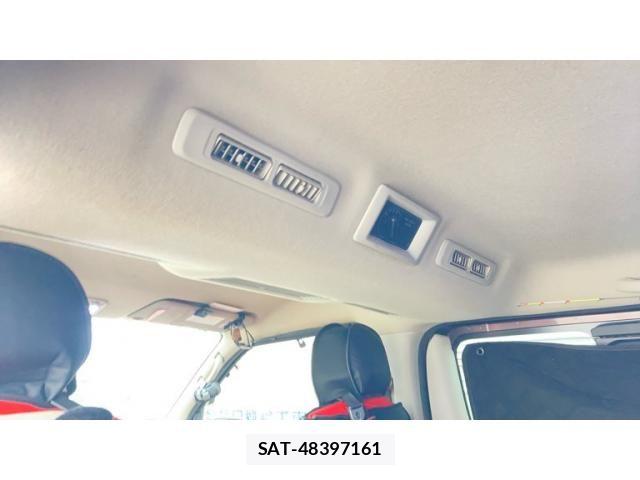 Nissan NV350 Caravan 2020-06 7250121-11