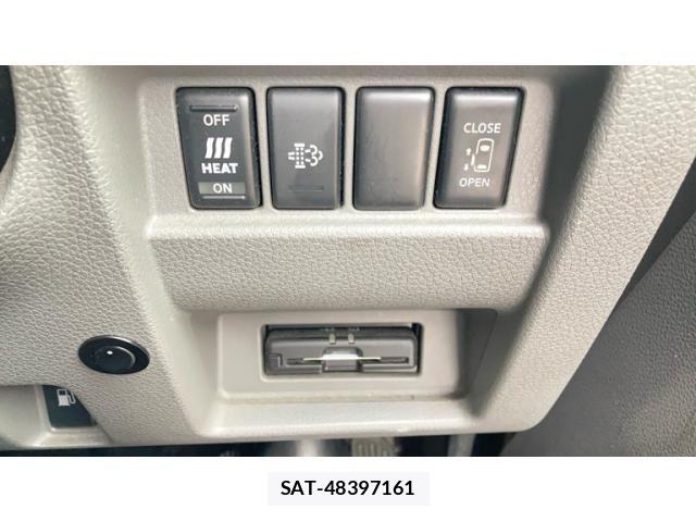 Nissan NV350 Caravan 2020-06 7250121-17