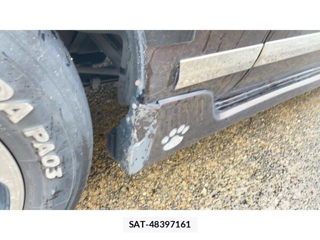 Nissan NV350 Caravan 2020-06 7250121-22
