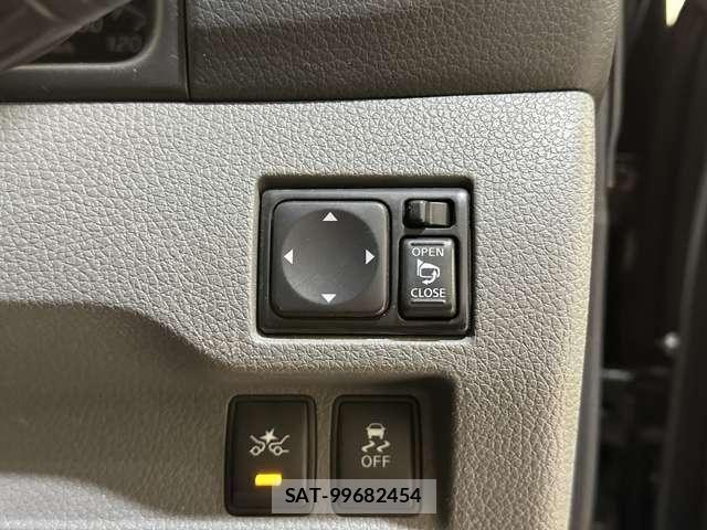 Nissan NV350 Caravan 2021-03 7272612-11