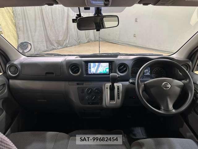 Nissan NV350 Caravan 2021-03 7272612-15