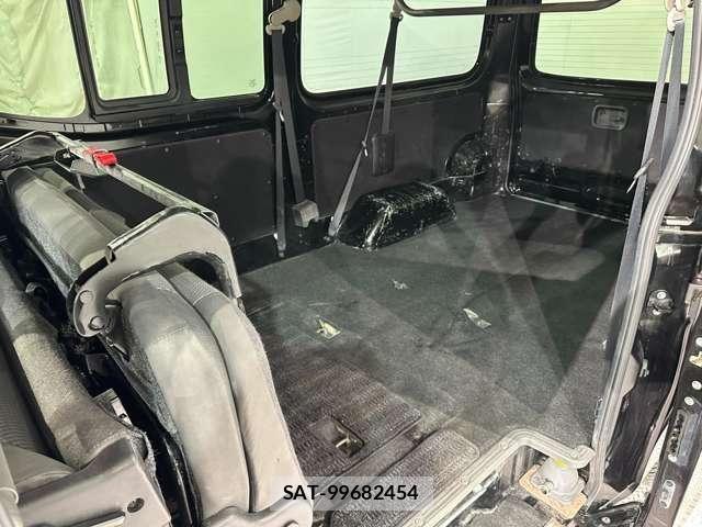Nissan NV350 Caravan 2021-03 7272612-27