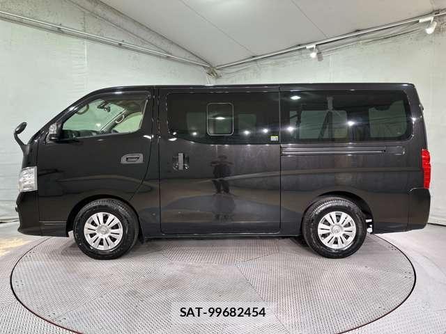 Nissan NV350 Caravan 2021-03 7272612-7