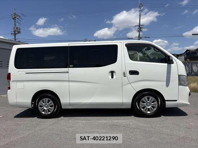 Nissan NV350 Caravan 2019-03 7272608-3