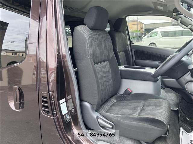 Nissan NV350 Caravan 2019-03 7329093-6