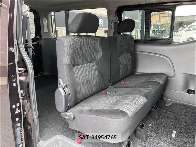 Nissan NV350 Caravan 2019-03 7329093-7
