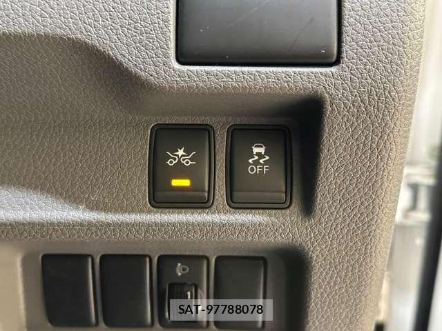 Nissan NV350 Caravan 2018-03 7359187-11