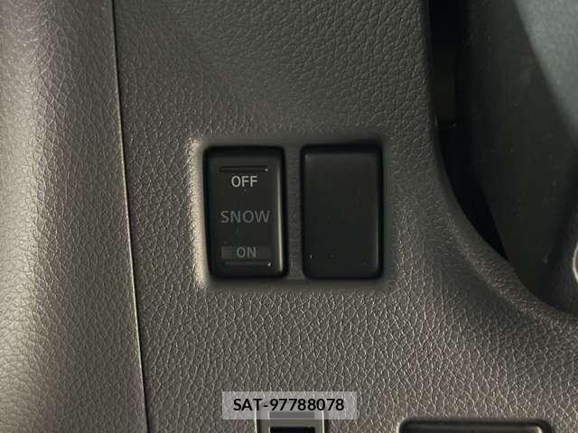Nissan NV350 Caravan 2018-03 7359187-12