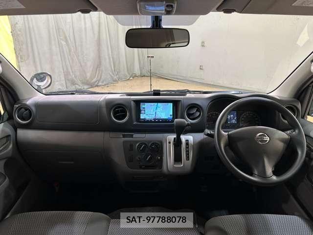Nissan NV350 Caravan 2018-03 7359187-13