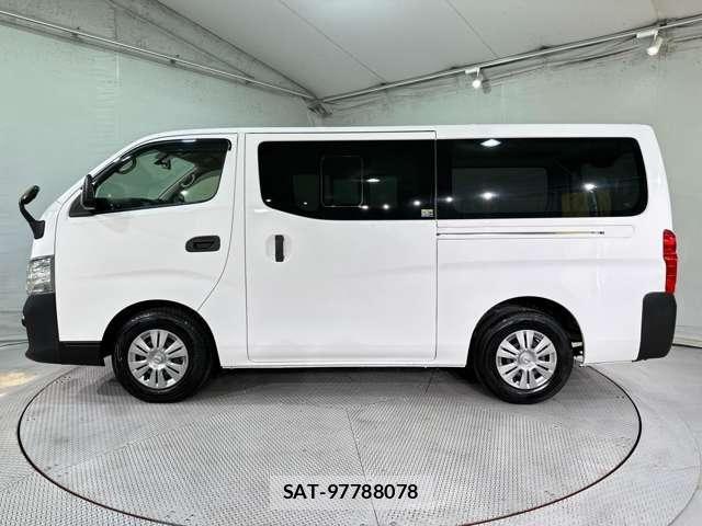 Nissan NV350 Caravan 2018-03 7359187-7