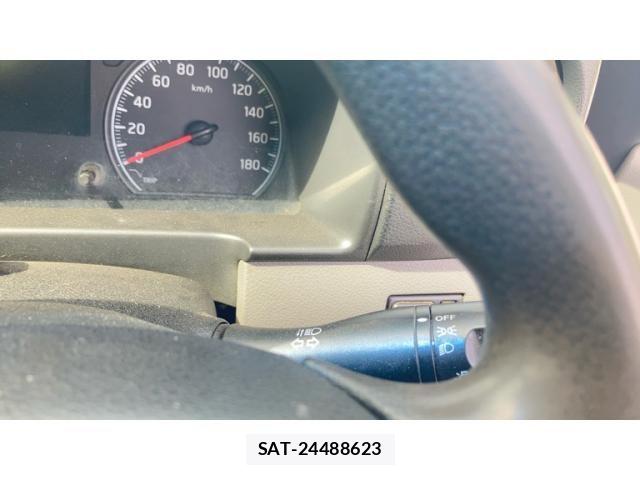 Nissan NV350 Caravan 2014-03 7359183-12