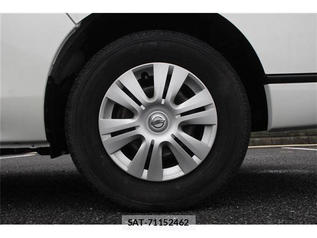 Nissan NV350 Caravan 2018-03 7359181-15