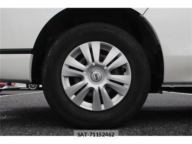 Nissan NV350 Caravan 2018-03 7359181-16