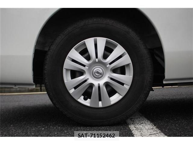 Nissan NV350 Caravan 2018-03 7359181-18