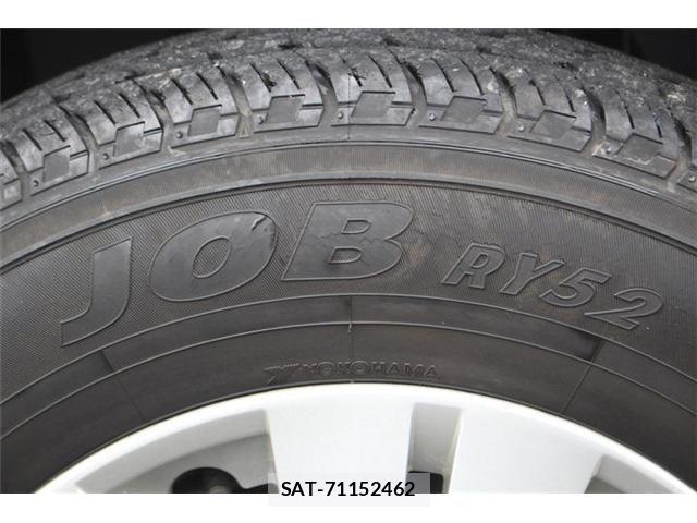 Nissan NV350 Caravan 2018-03 7359181-19