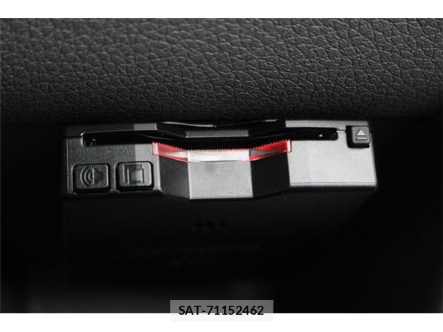 Nissan NV350 Caravan 2018-03 7359181-5