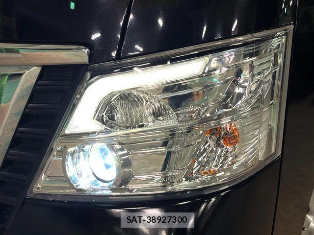 Nissan NV350 Caravan 2021-03 7359180-11