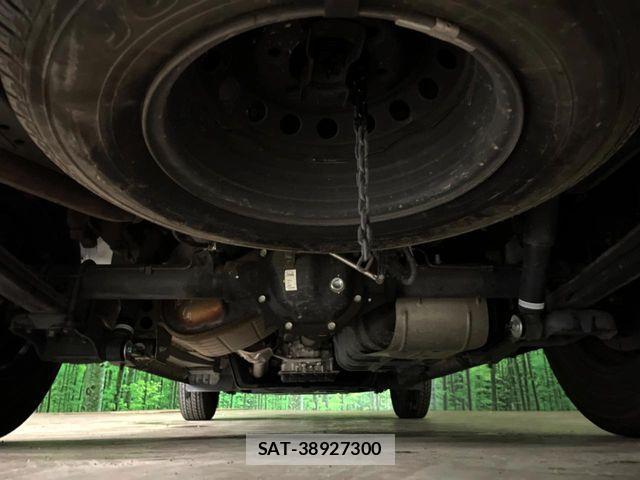 Nissan NV350 Caravan 2021-03 7359180-17