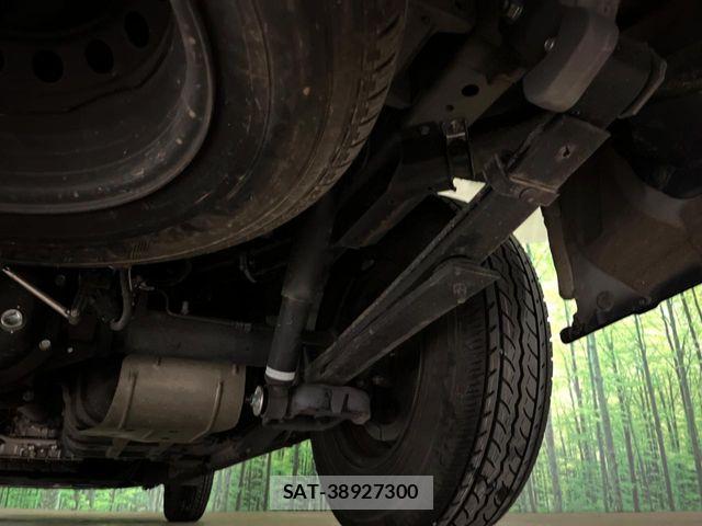 Nissan NV350 Caravan 2021-03 7359180-18