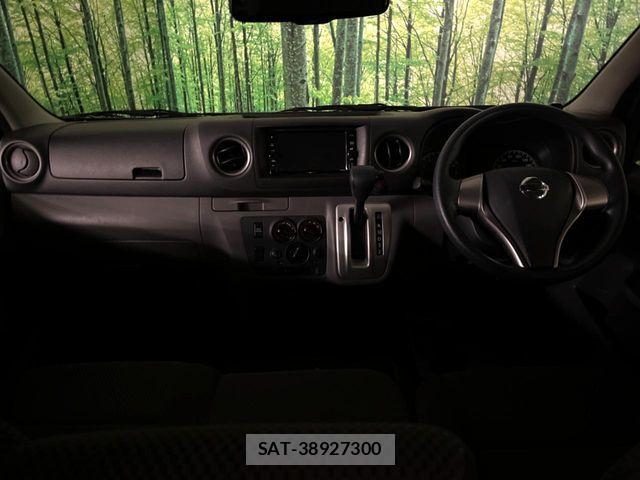 Nissan NV350 Caravan 2021-03 7359180-1