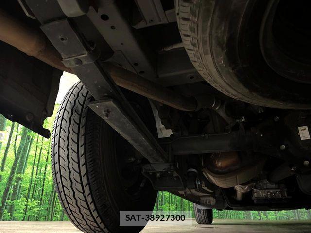 Nissan NV350 Caravan 2021-03 7359180-19
