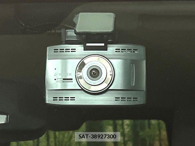 Nissan NV350 Caravan 2021-03 7359180-4