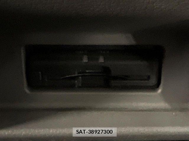 Nissan NV350 Caravan 2021-03 7359180-5
