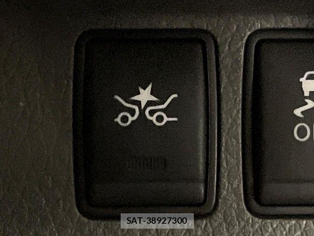 Nissan NV350 Caravan 2021-03 7359180-6