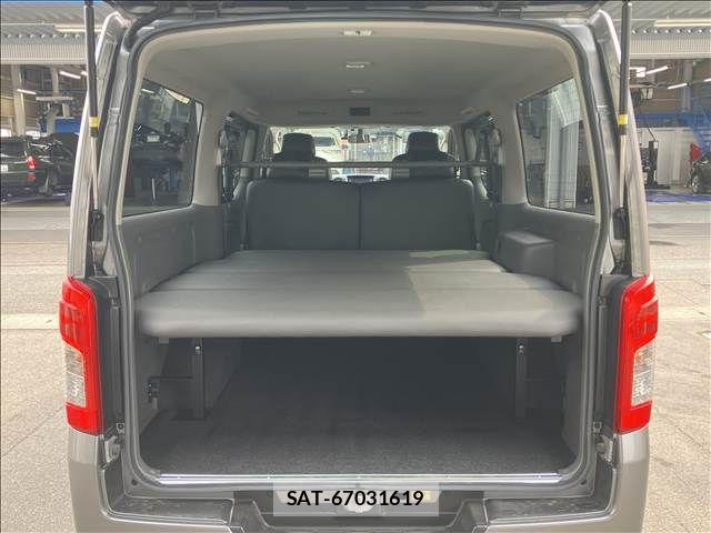 Nissan NV350 Caravan 2019-04 7390923-12