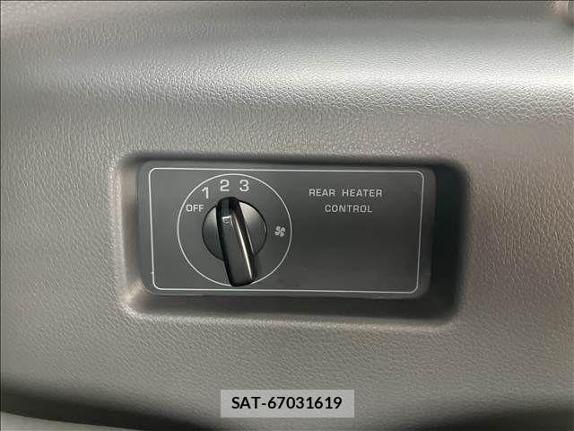Nissan NV350 Caravan 2019-04 7390923-6