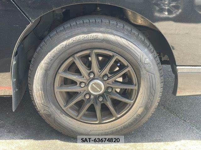 Nissan NV350 Caravan 2019-05 7390925-17