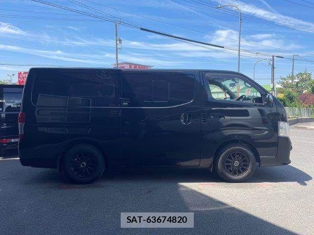 Nissan NV350 Caravan 2019-05 7390925-20
