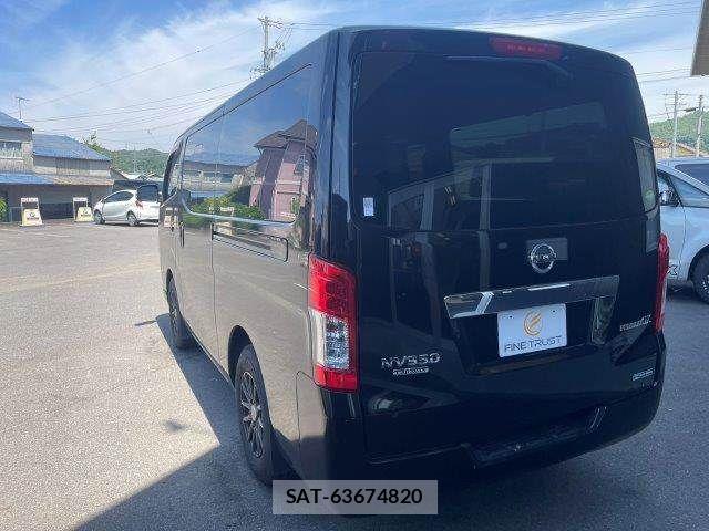 Nissan NV350 Caravan 2019-05 7390925-23