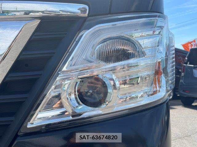 Nissan NV350 Caravan 2019-05 7390925-25