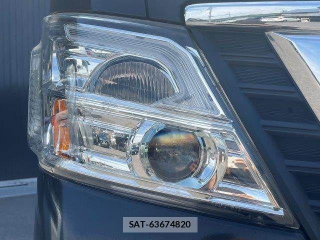 Nissan NV350 Caravan 2019-05 7390925-26