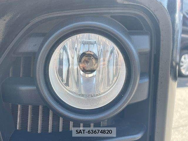Nissan NV350 Caravan 2019-05 7390925-27